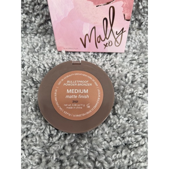 Mally Bulletproof Powder Bronzer Medium Matte Finish 3161 0.38 Oz New - Picture 8 of 9